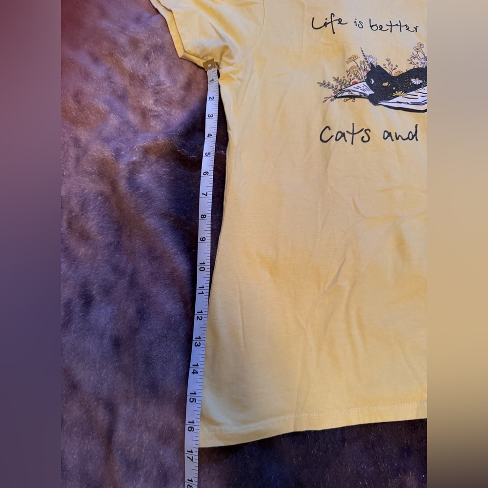 Cats and books shirt - Picture 6 of 6